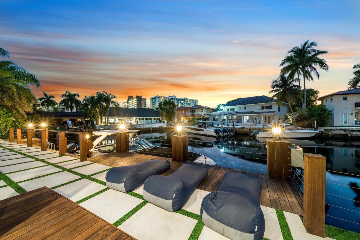 16430 NE 30th North Miami Beach, FL 33160