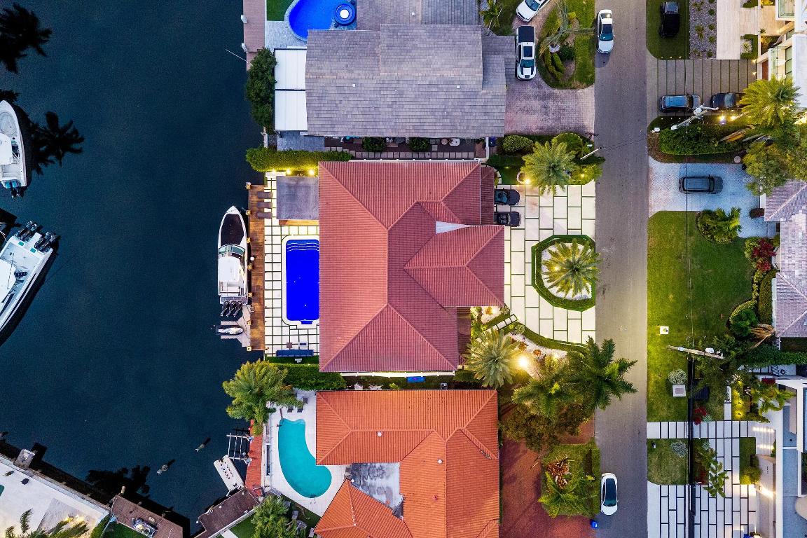 16430 NE 30th North Miami Beach, FL 33160