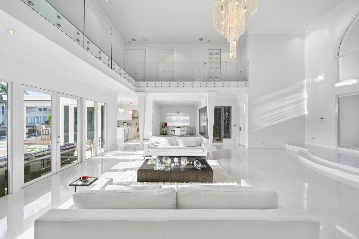 16430 NE 30th North Miami Beach, FL 33160