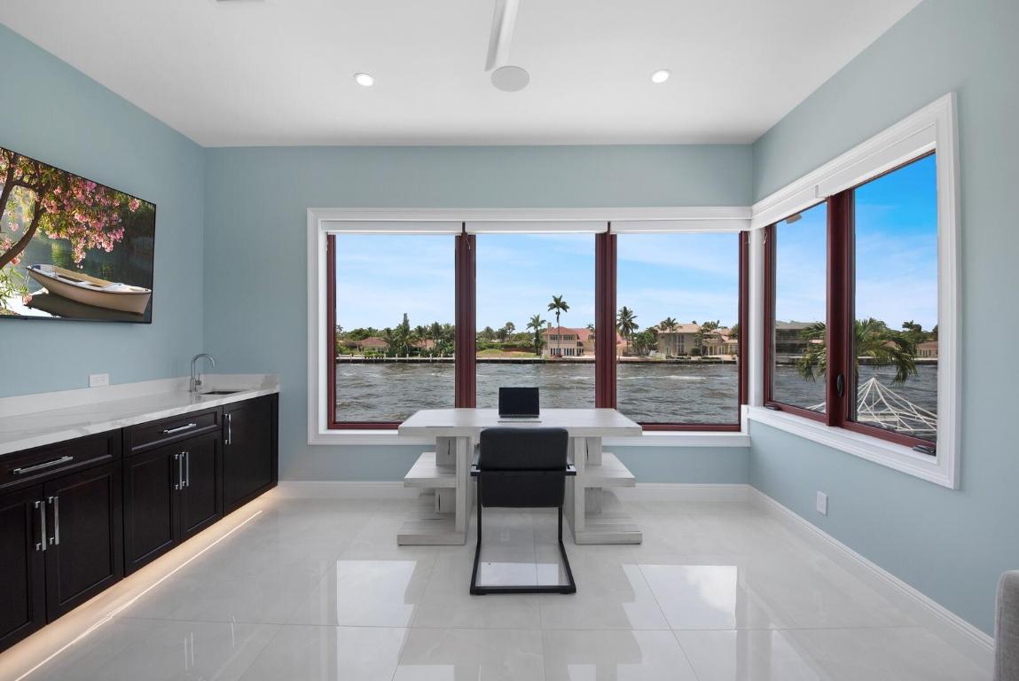 4555 W Tradewinds Fort Lauderdale, FL 33308