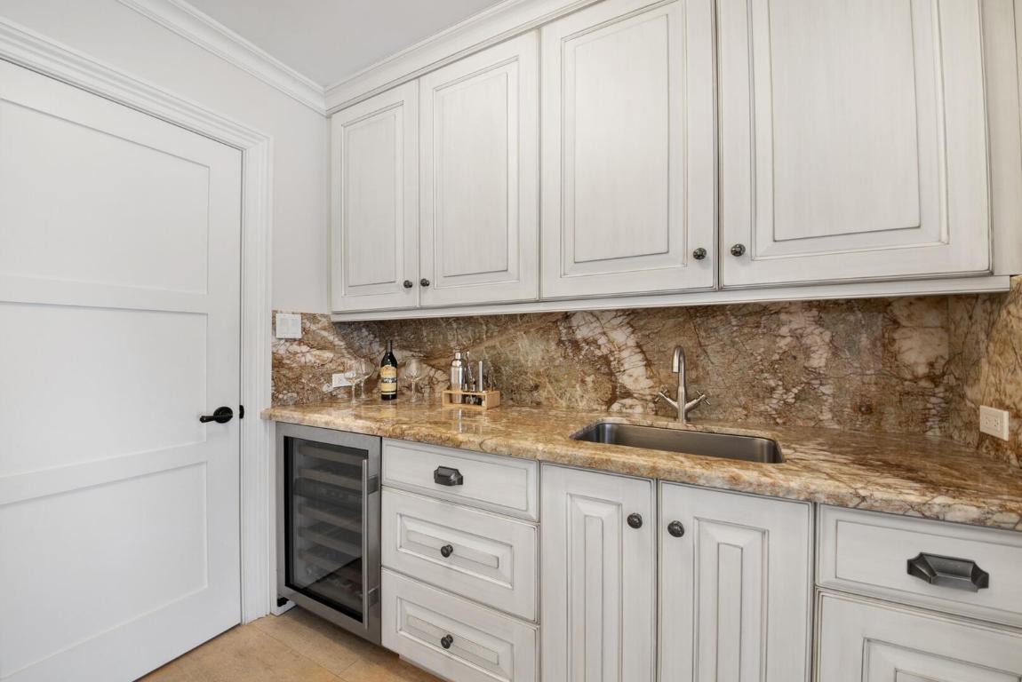 4555 W Tradewinds Fort Lauderdale, FL 33308