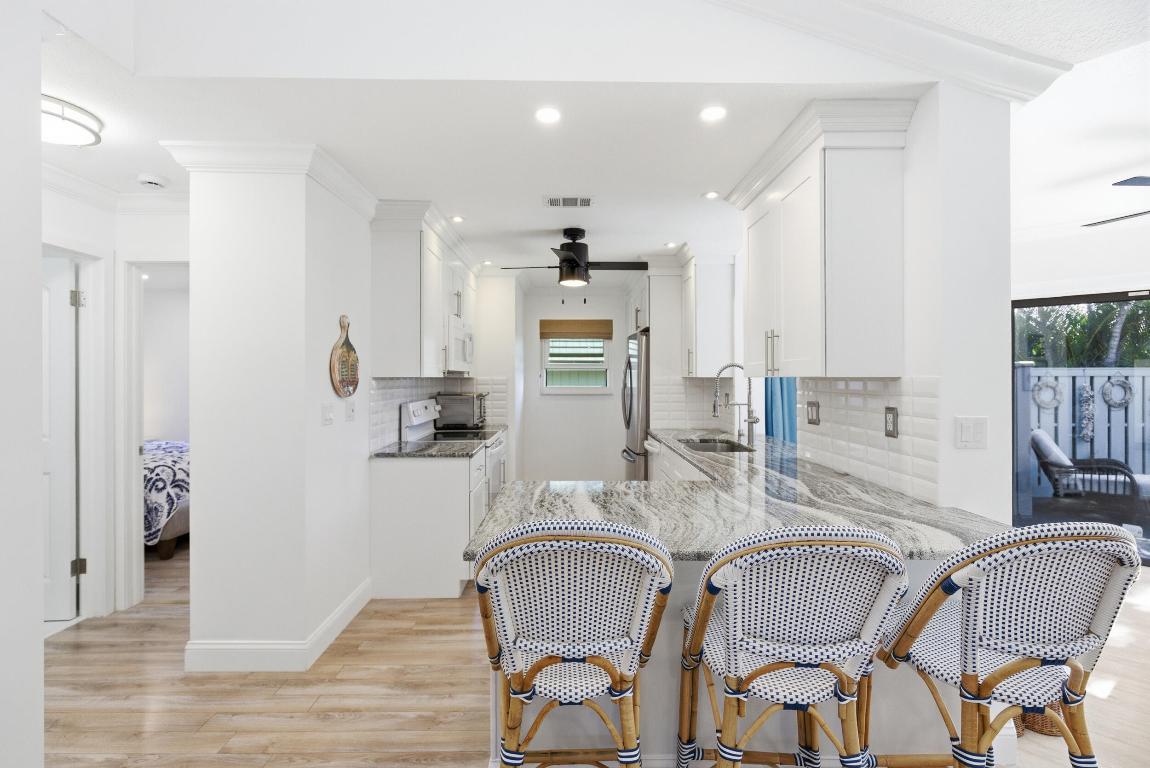 1127 E Seminole #24b Jupiter, FL 33477