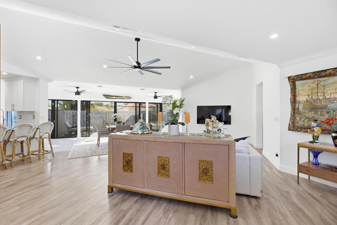 1127 E Seminole #24b Jupiter, FL 33477