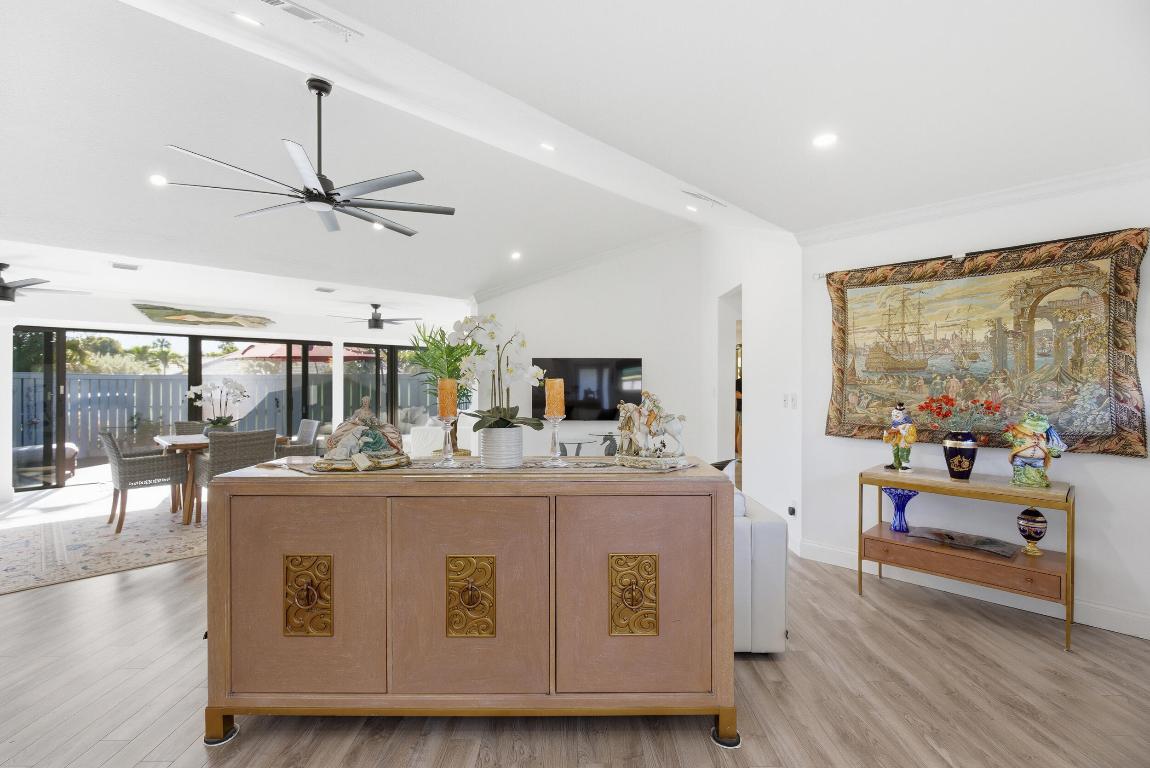 1127 E Seminole #24b Jupiter, FL 33477