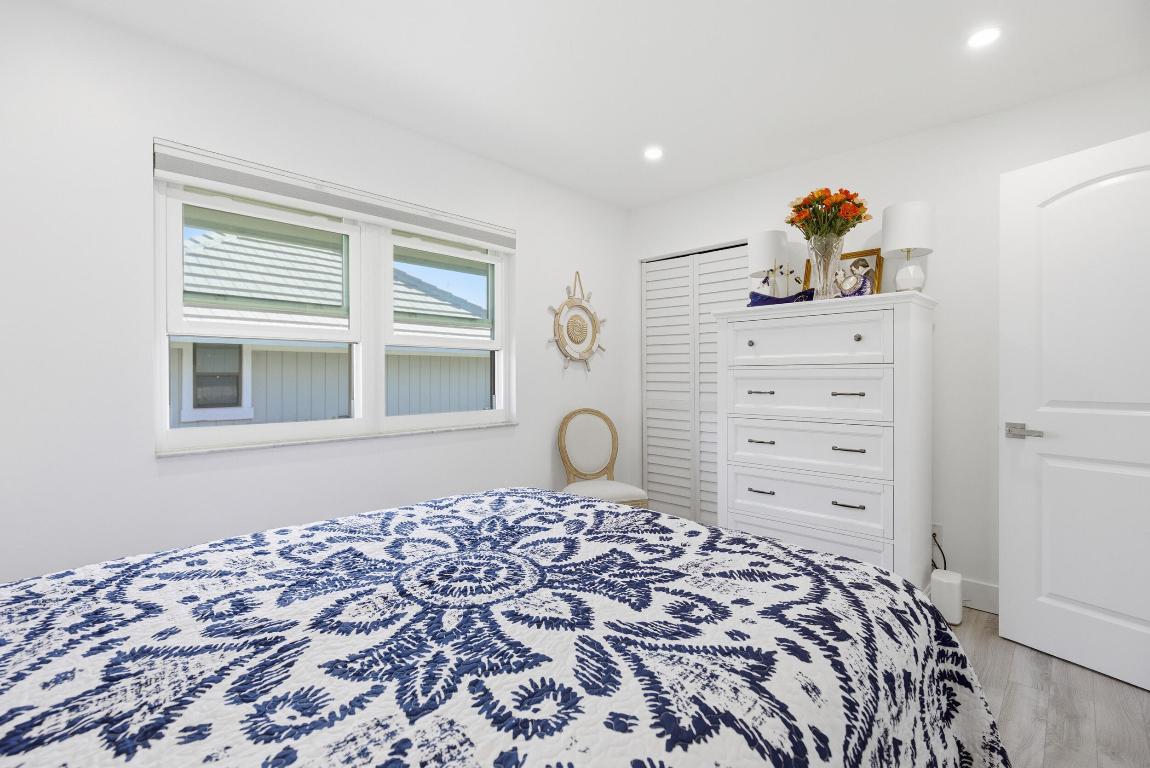 1127 E Seminole #24b Jupiter, FL 33477