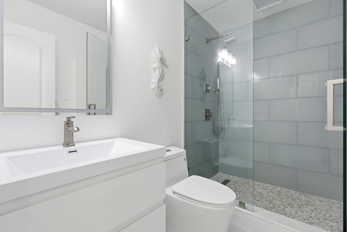 1127 E Seminole #24b Jupiter, FL 33477