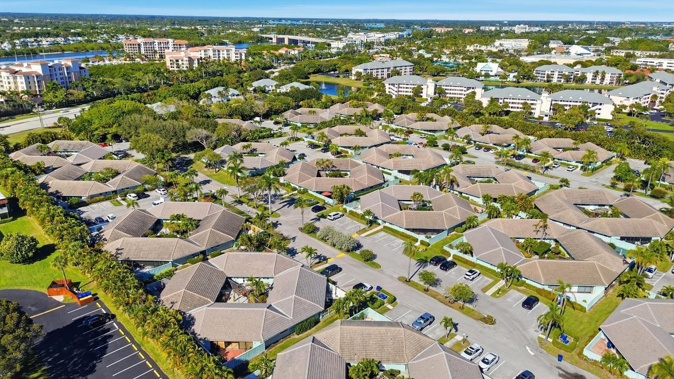 1127 E Seminole #24b Jupiter, FL 33477