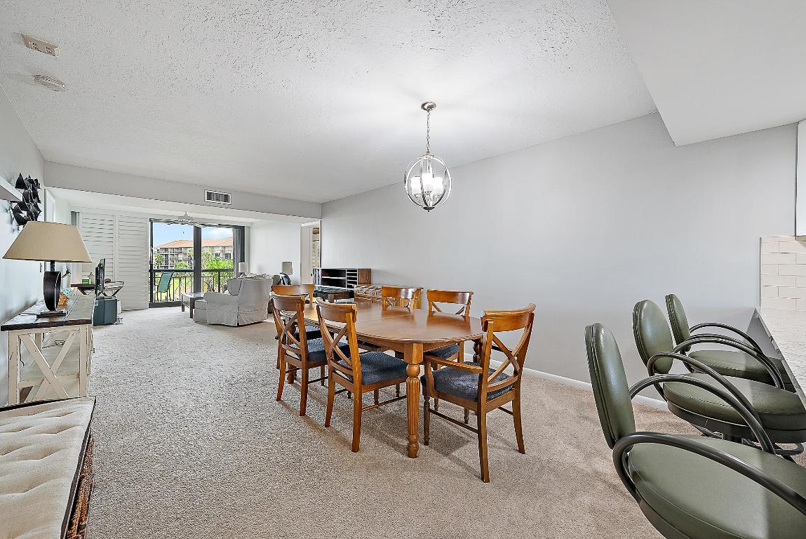 301 S Seas #305 Jupiter, FL 33477