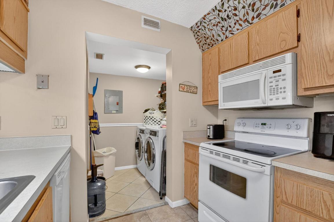 13791 Oneida #C2 Delray Beach, FL 33446