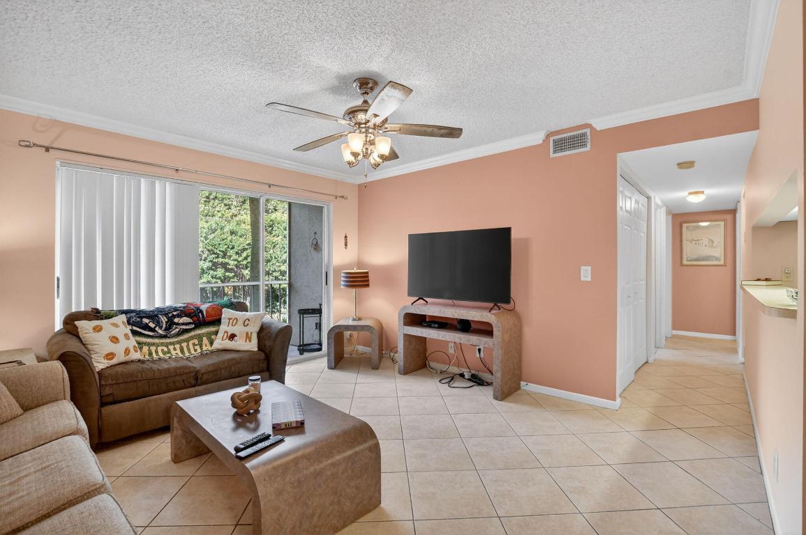 13791 Oneida #C2 Delray Beach, FL 33446