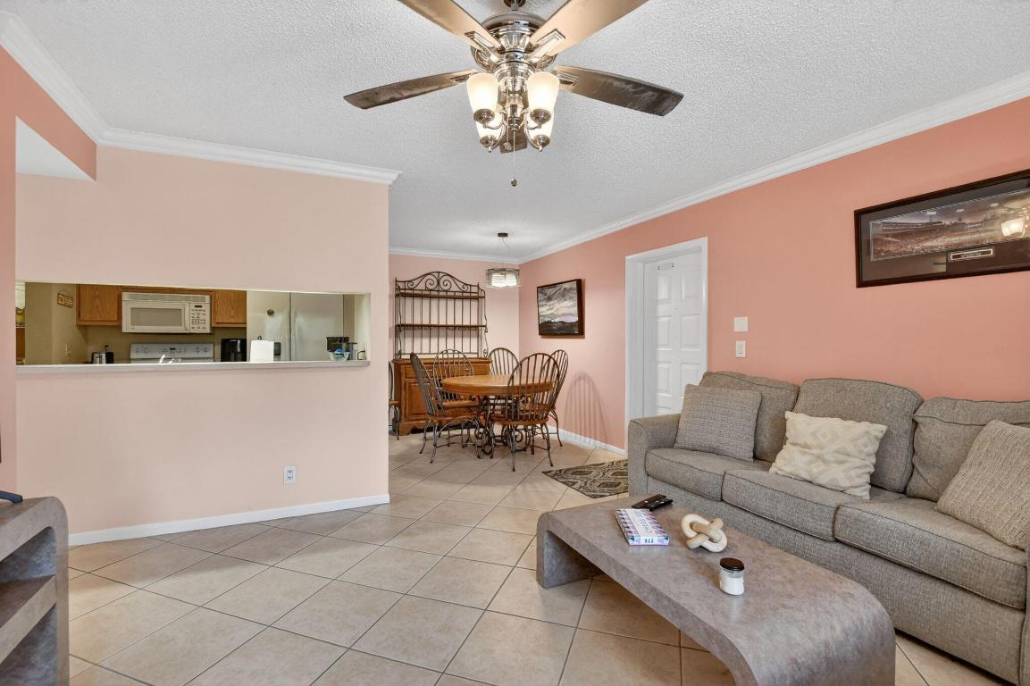 13791 Oneida #C2 Delray Beach, FL 33446