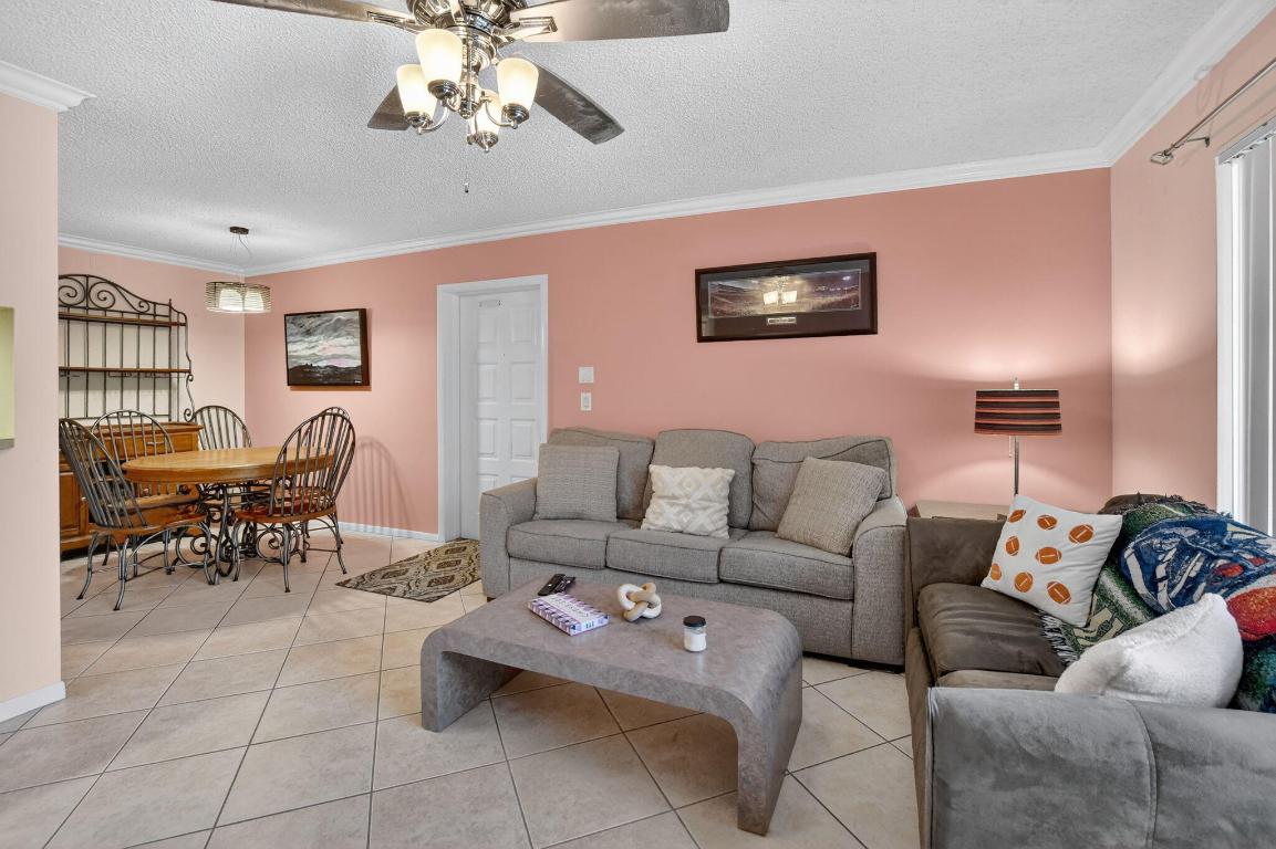 13791 Oneida #C2 Delray Beach, FL 33446