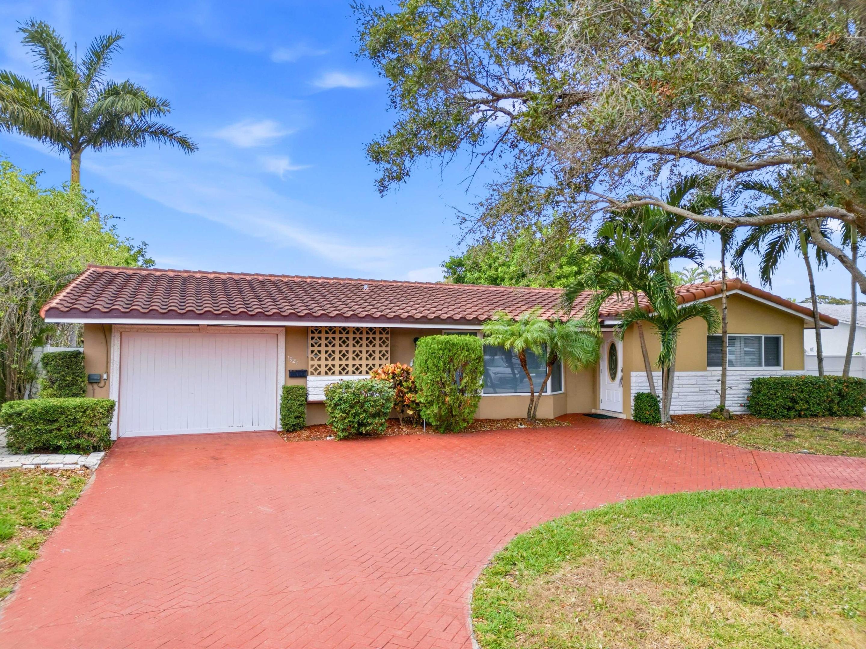 1921 NE 28th Lighthouse Point, FL 33064