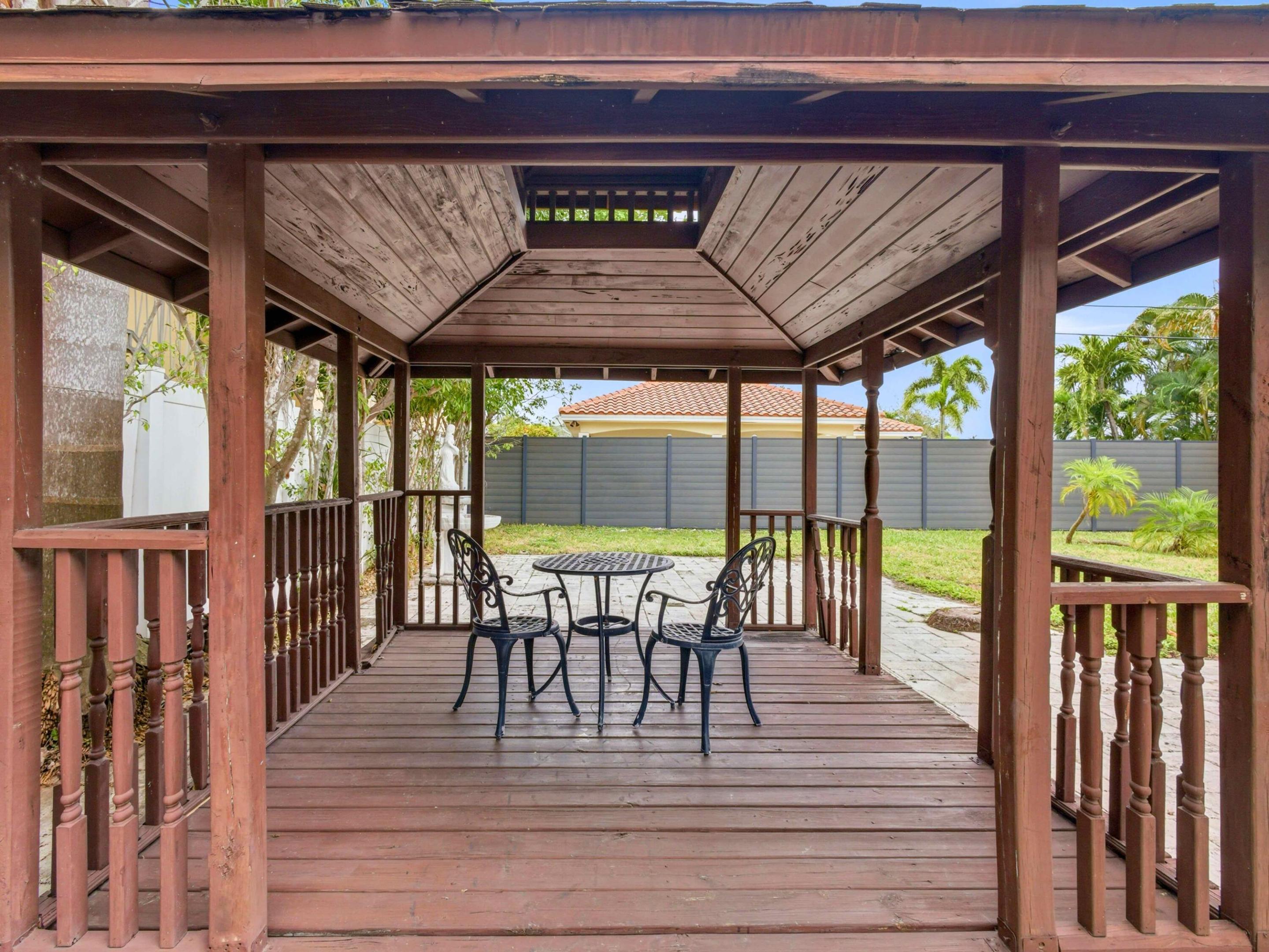 1921 NE 28th Lighthouse Point, FL 33064