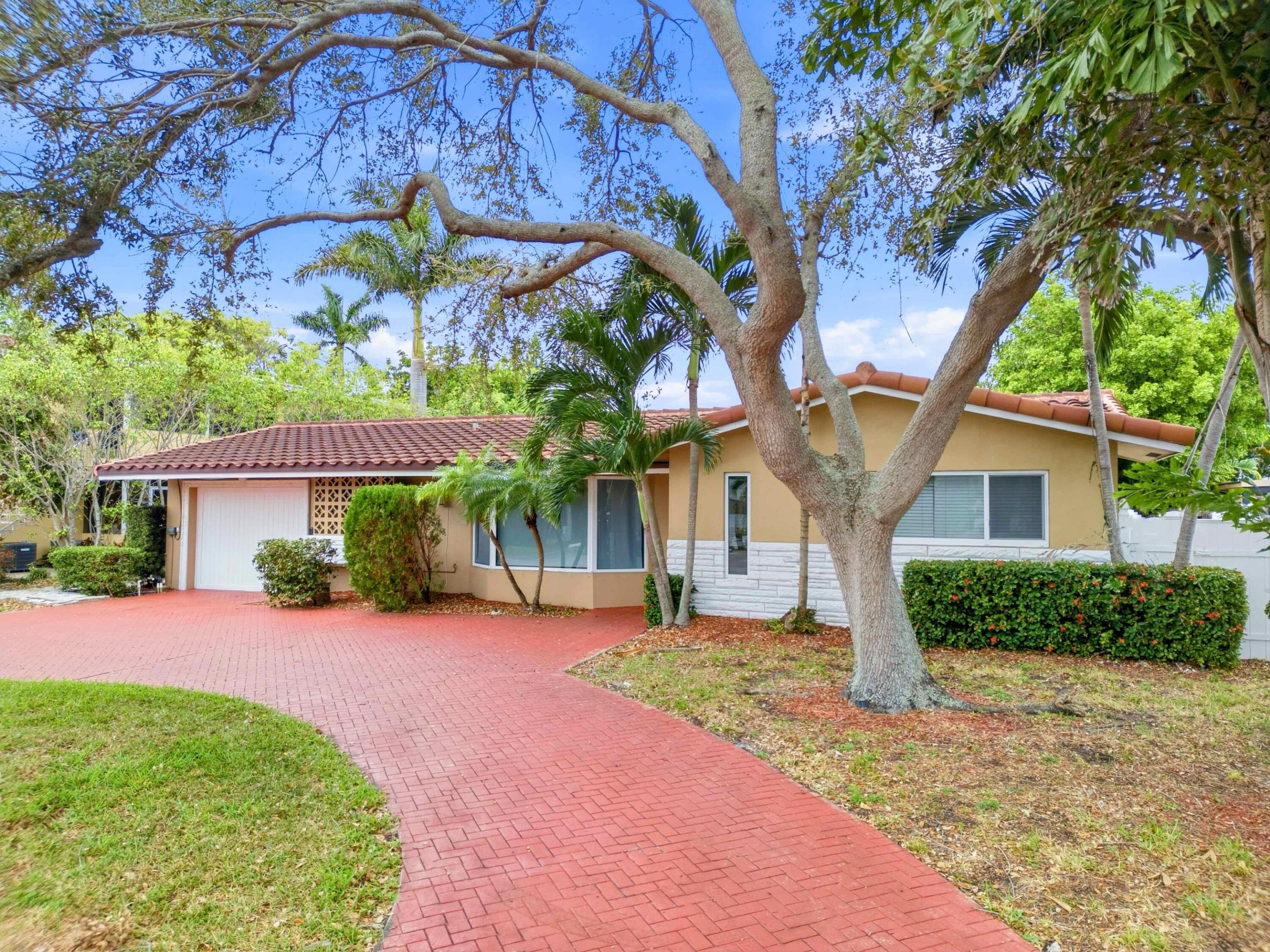 1921 NE 28th Lighthouse Point, FL 33064