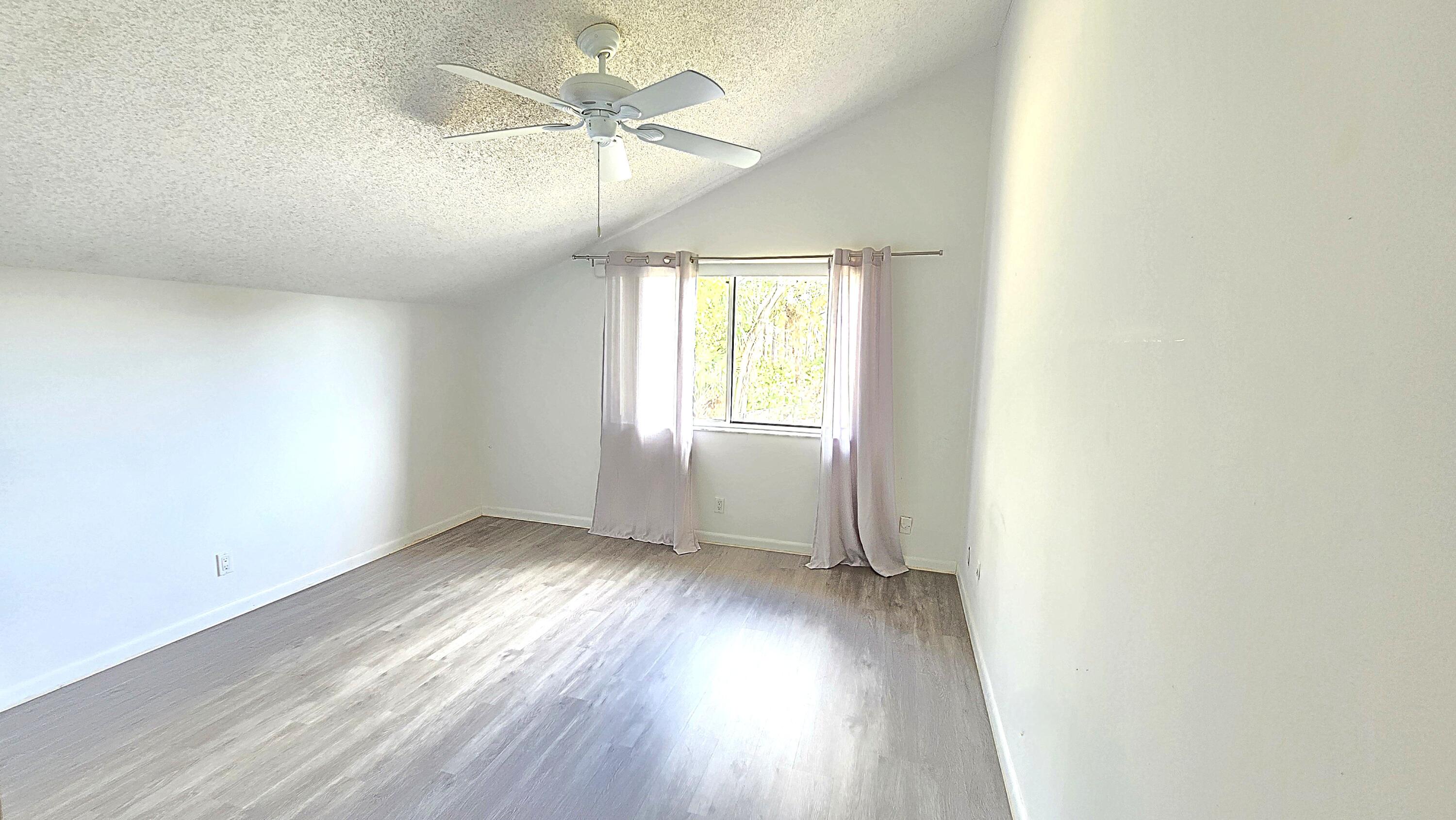 82 Maplecrest Jupiter, FL 33458