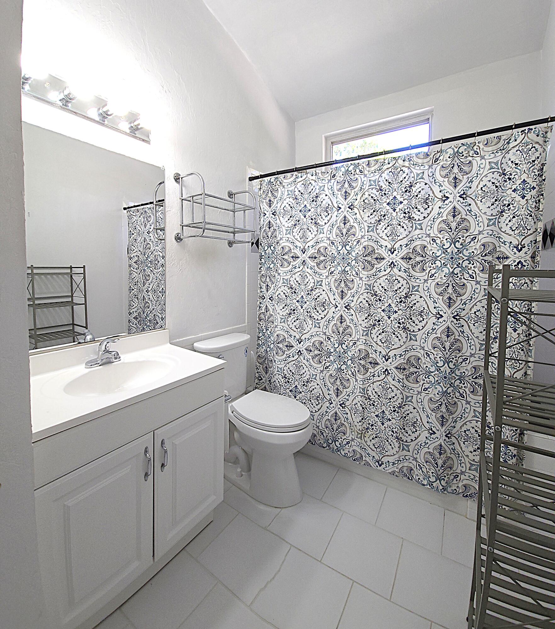 82 Maplecrest Jupiter, FL 33458