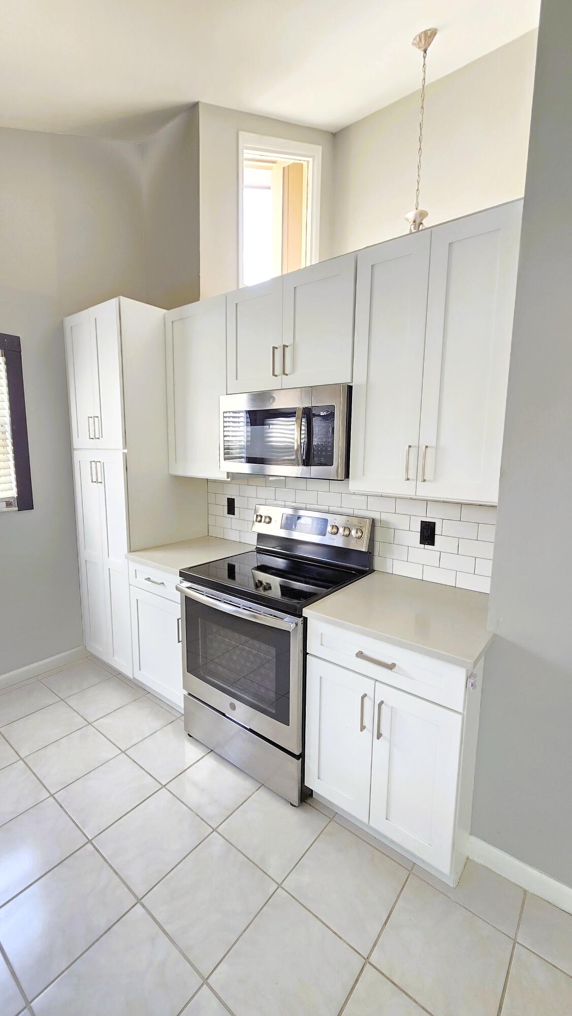 82 Maplecrest Jupiter, FL 33458