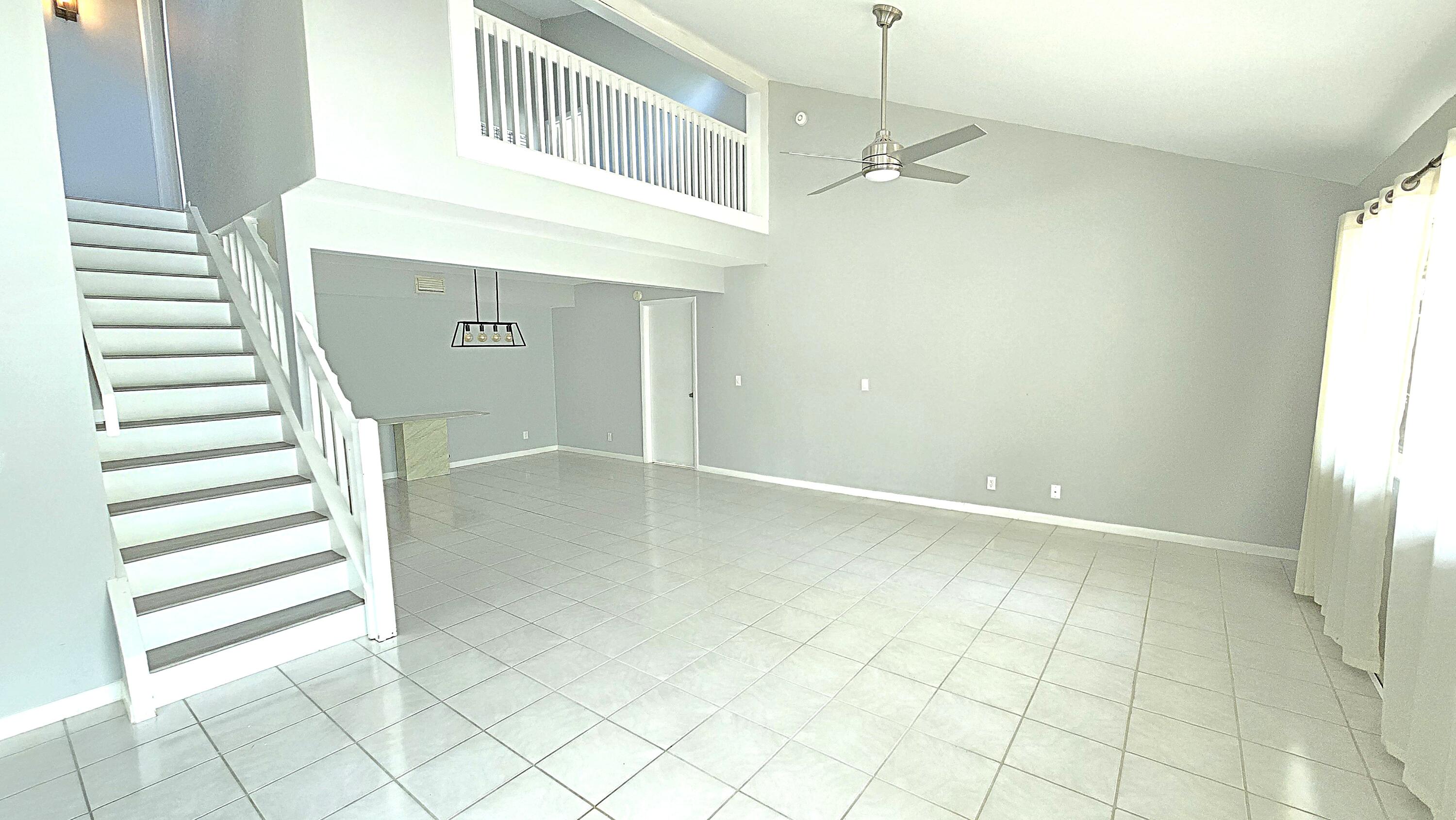 82 Maplecrest Jupiter, FL 33458