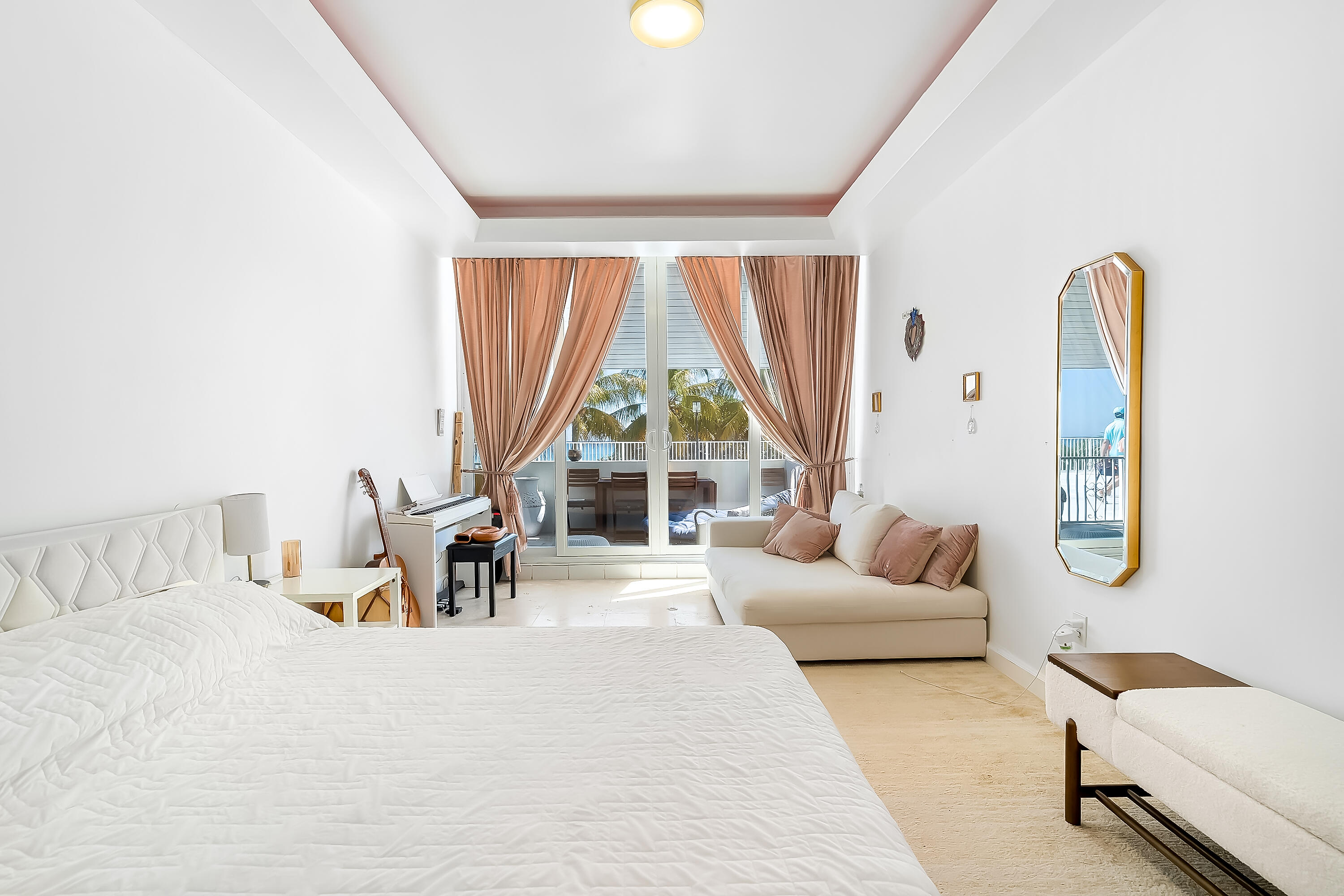 5601 Collins #M5 Miami Beach, FL 33140