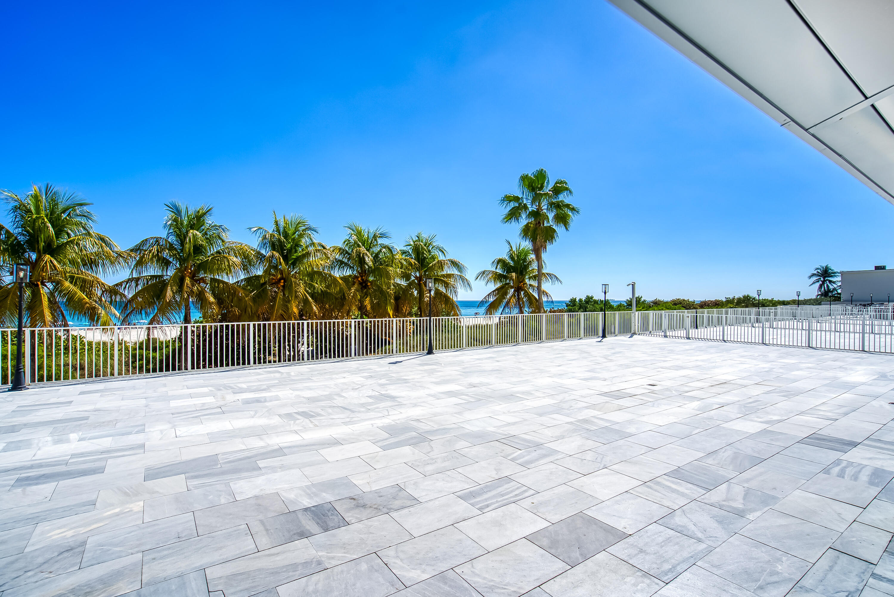 5601 Collins #M5 Miami Beach, FL 33140