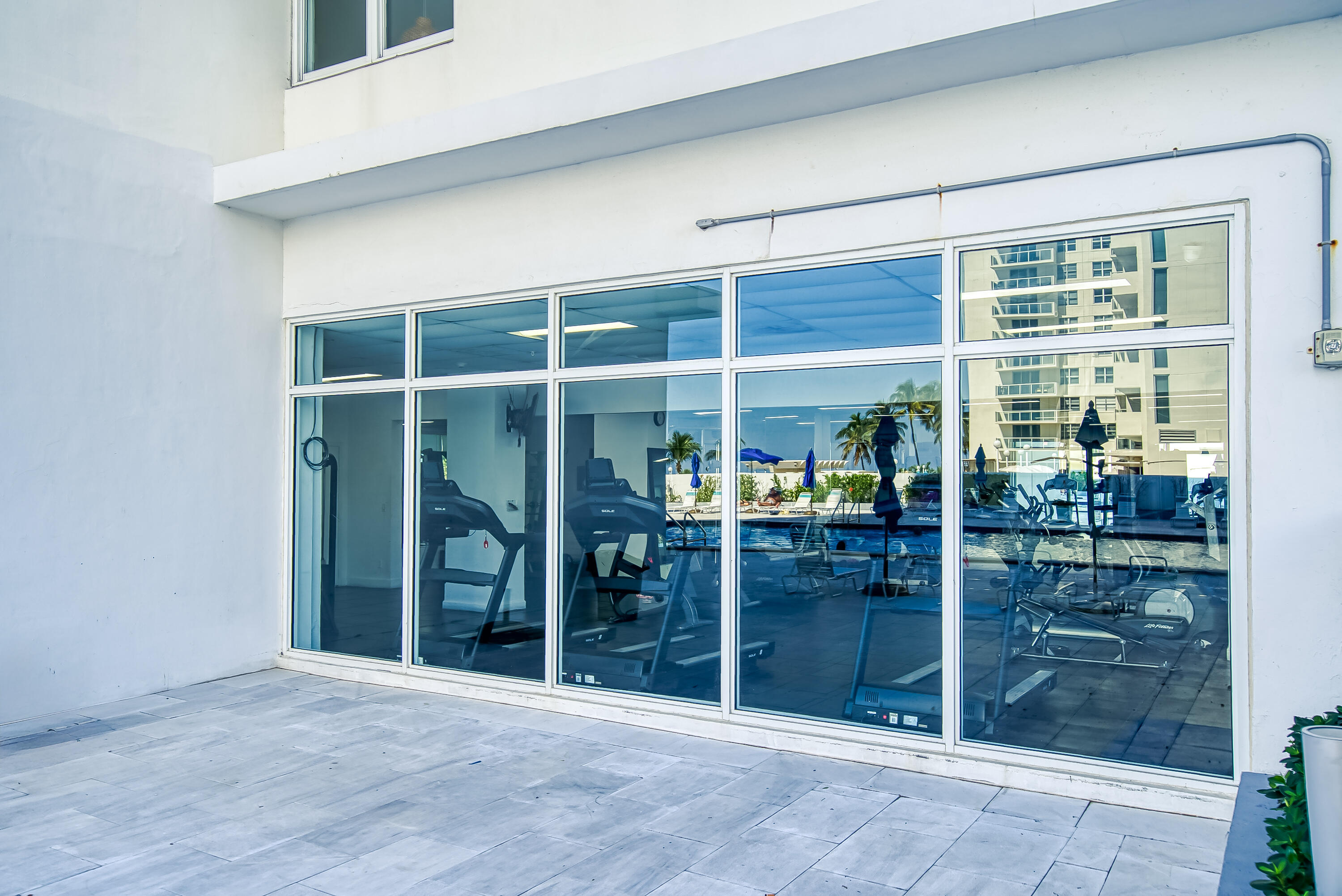 5601 Collins #M5 Miami Beach, FL 33140