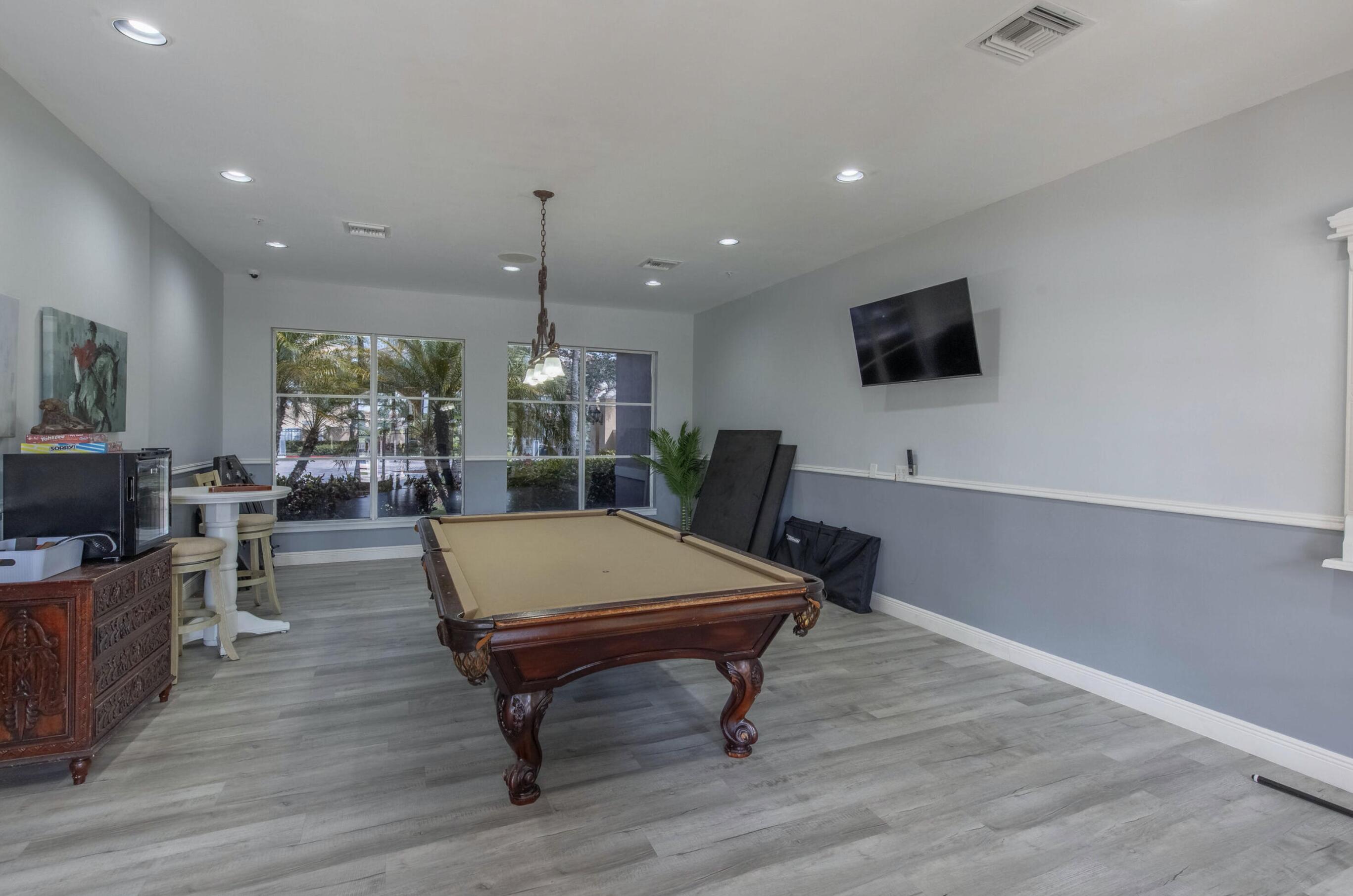 11790 Saint Andrews #305 Wellington, FL 33414