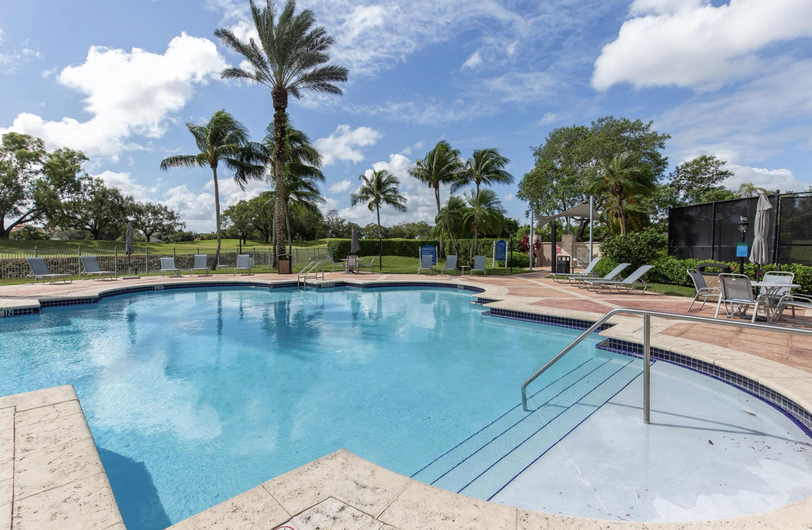 11790 Saint Andrews #305 Wellington, FL 33414
