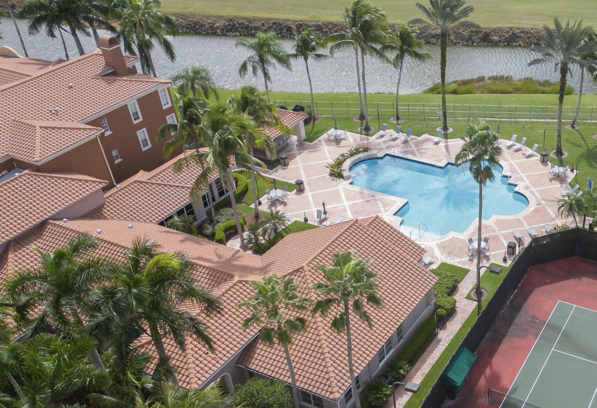 11790 Saint Andrews #305 Wellington, FL 33414