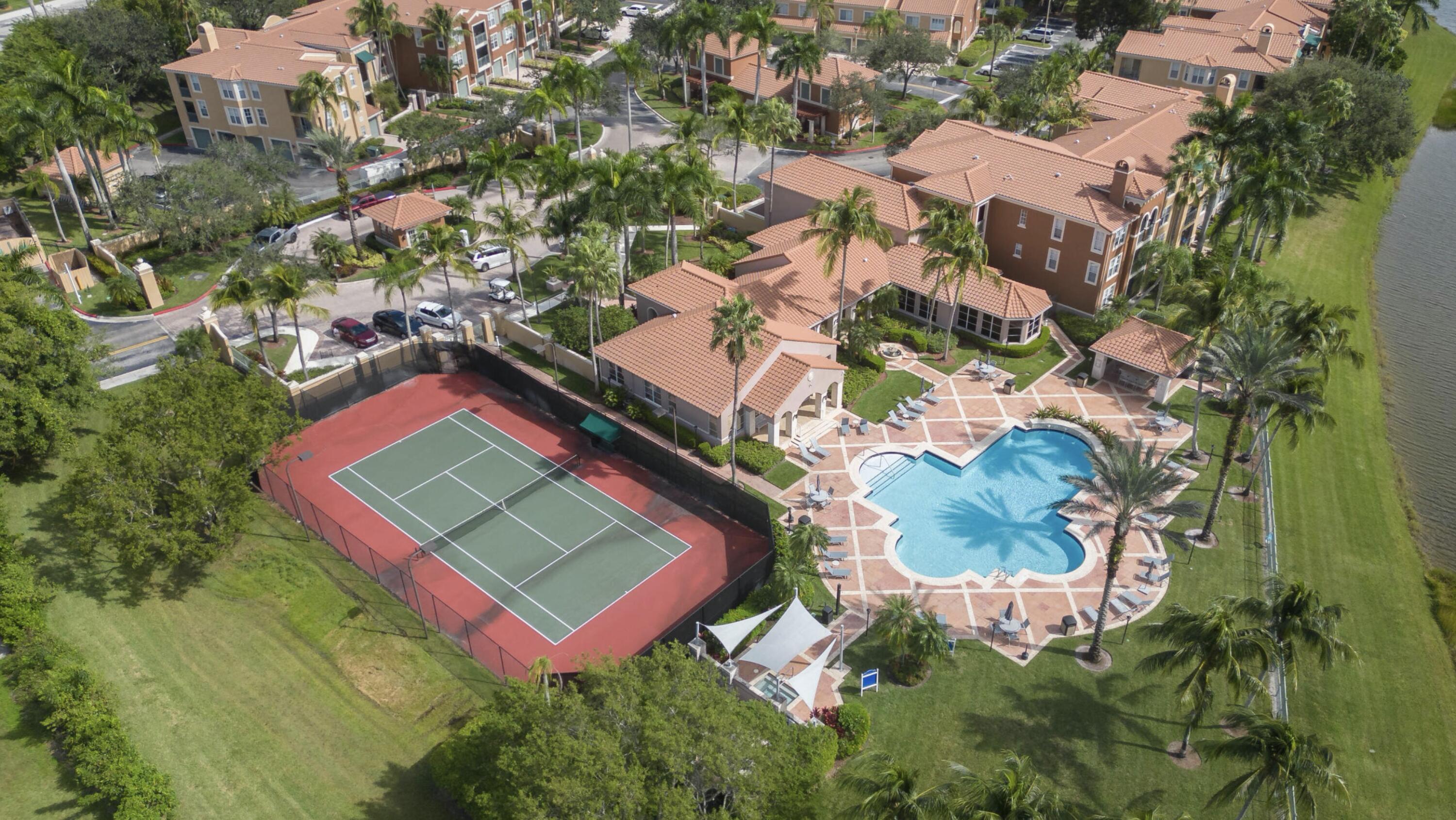 11790 Saint Andrews #305 Wellington, FL 33414