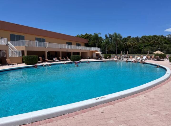 15456 Pembridge #111 Delray Beach, FL 33484