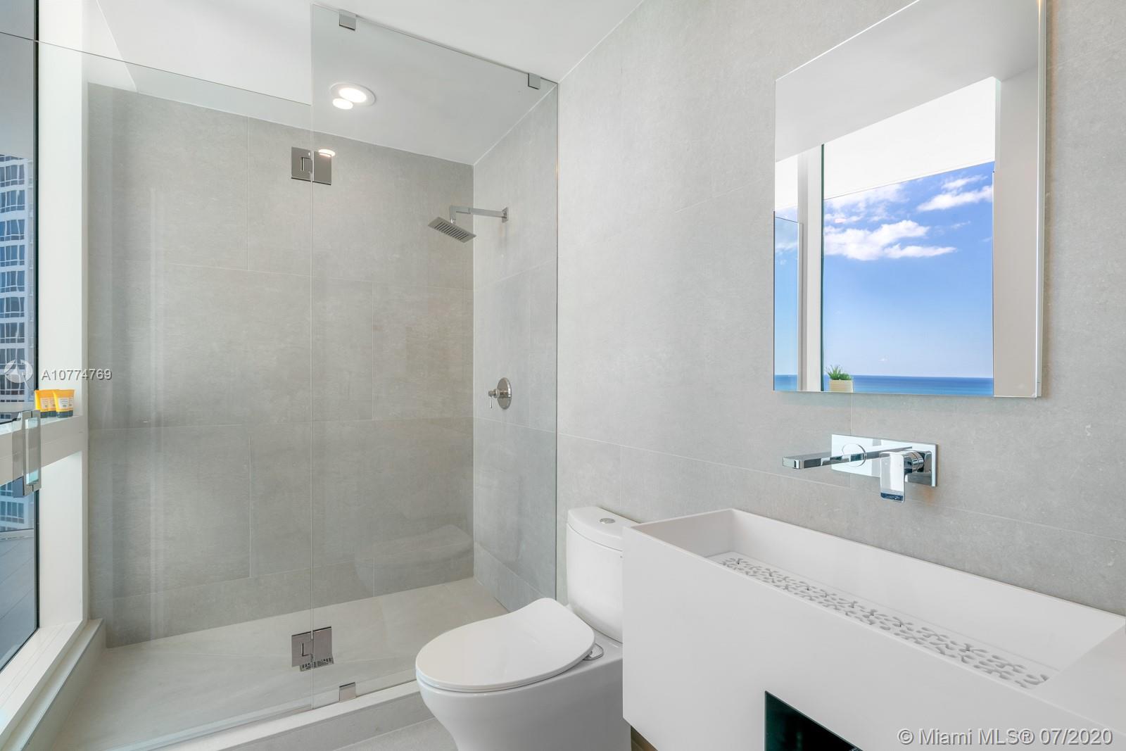 image Continuum South Beach North Tower22