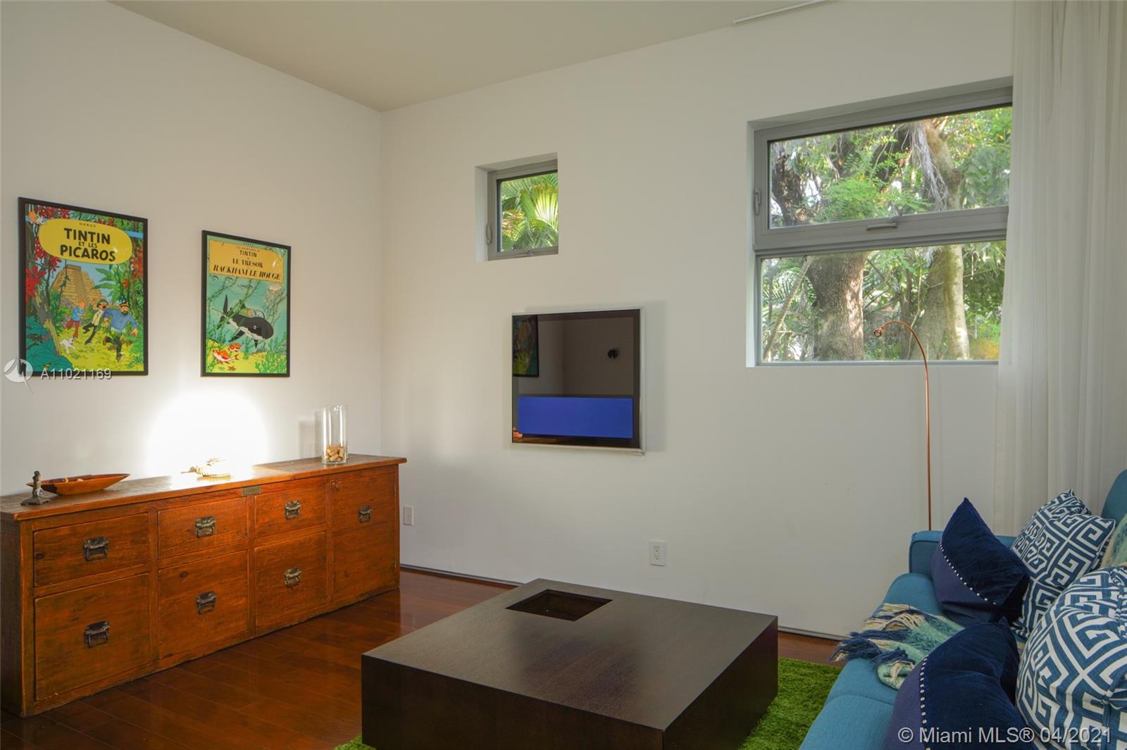 2460 Tigertail Ave Miami, FL 33133