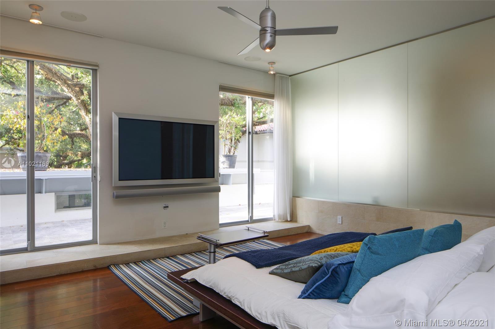 2460 Tigertail Ave Miami, FL 33133