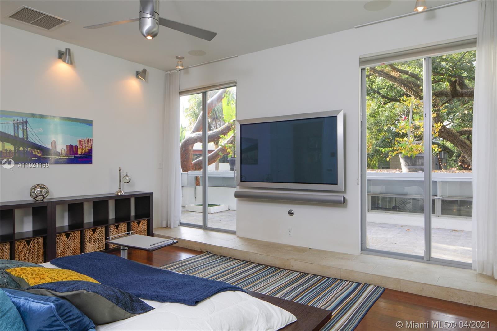 2460 Tigertail Ave Miami, FL 33133