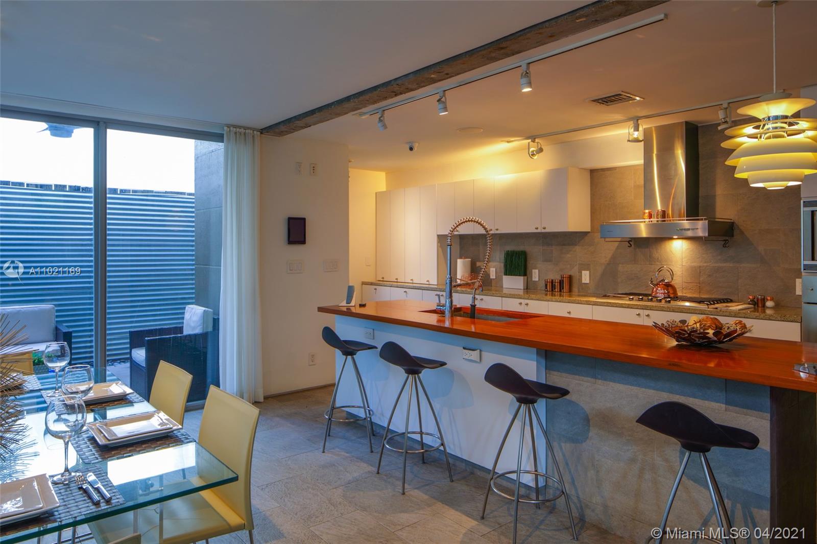 2460 Tigertail Ave Miami, FL 33133