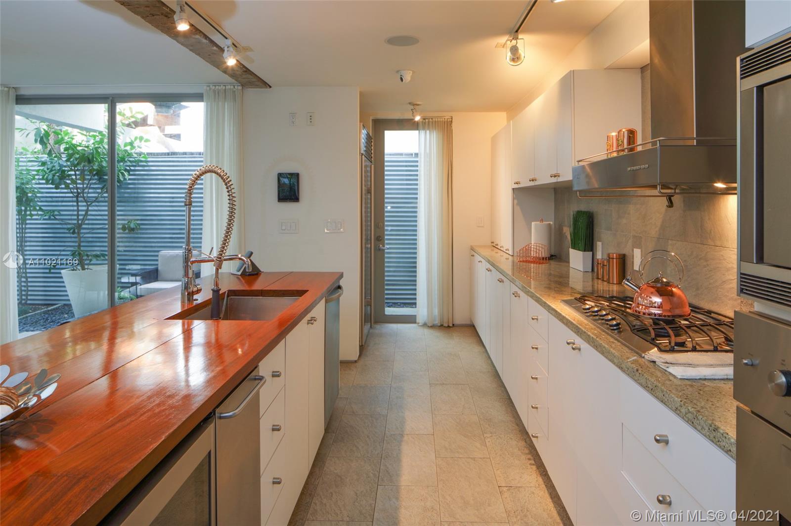 2460 Tigertail Ave Miami, FL 33133