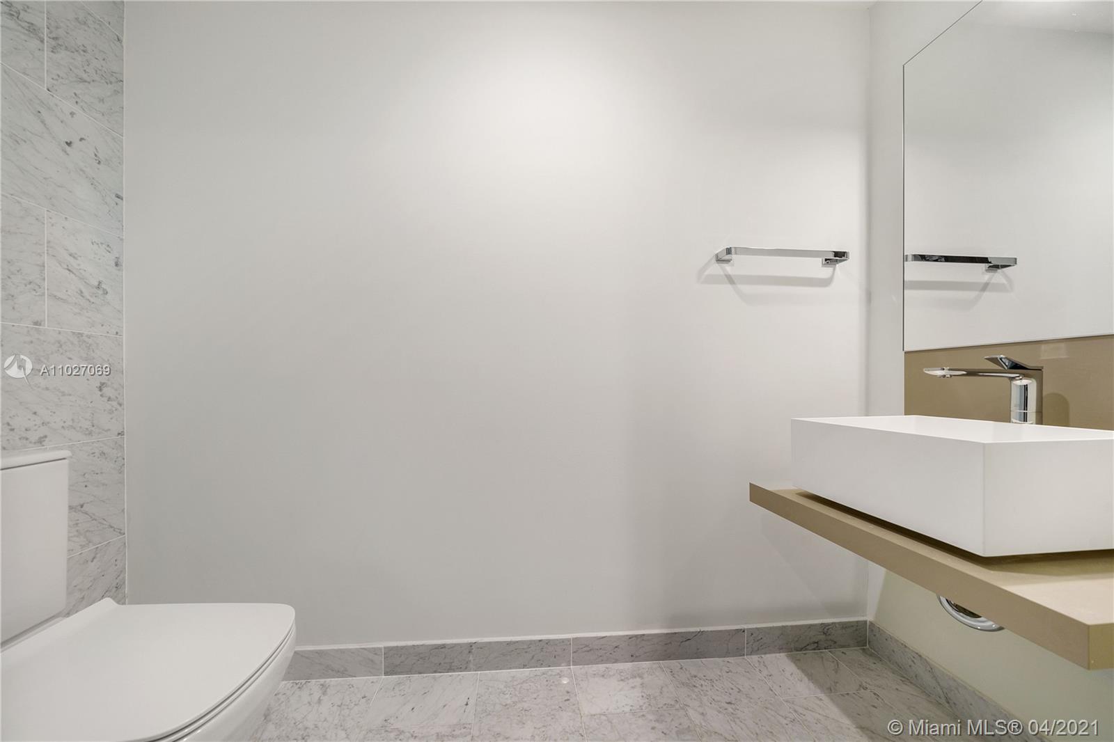 1000 Brickell Plaza #2909 Miami, FL 33131