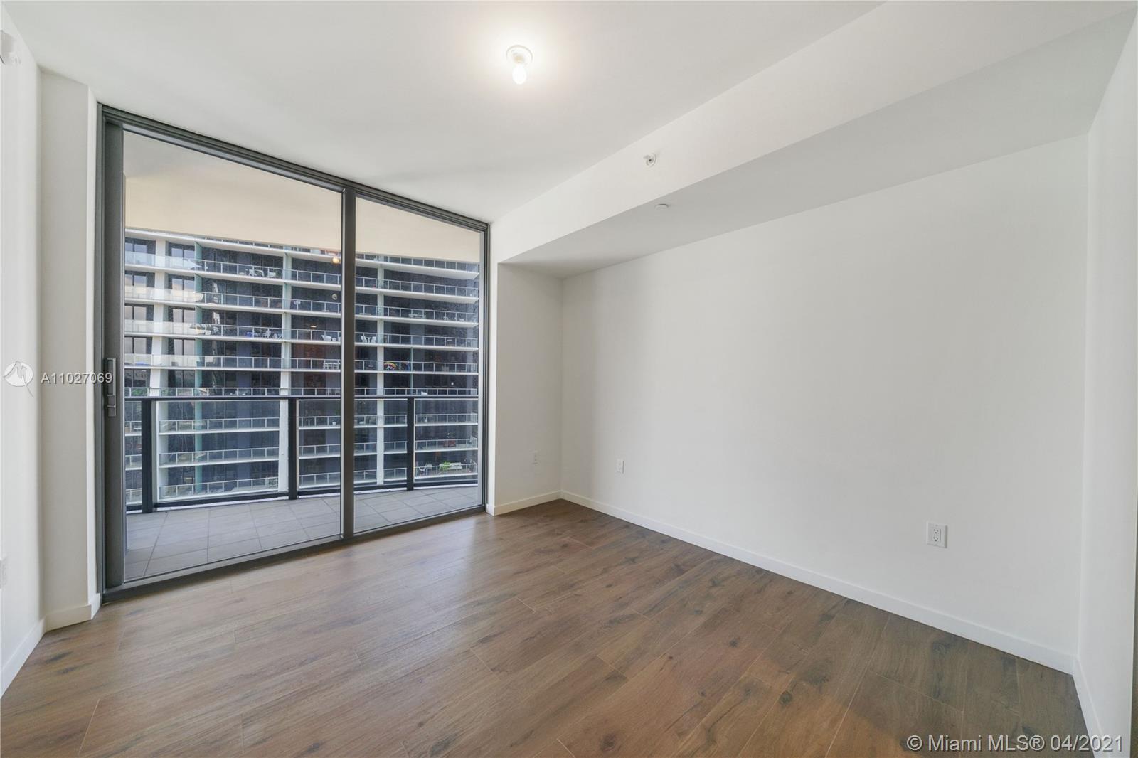 1000 Brickell Plaza #2909 Miami, FL 33131