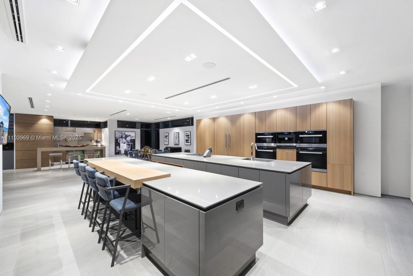 440 Mola Ave Fort Lauderdale, FL 33301