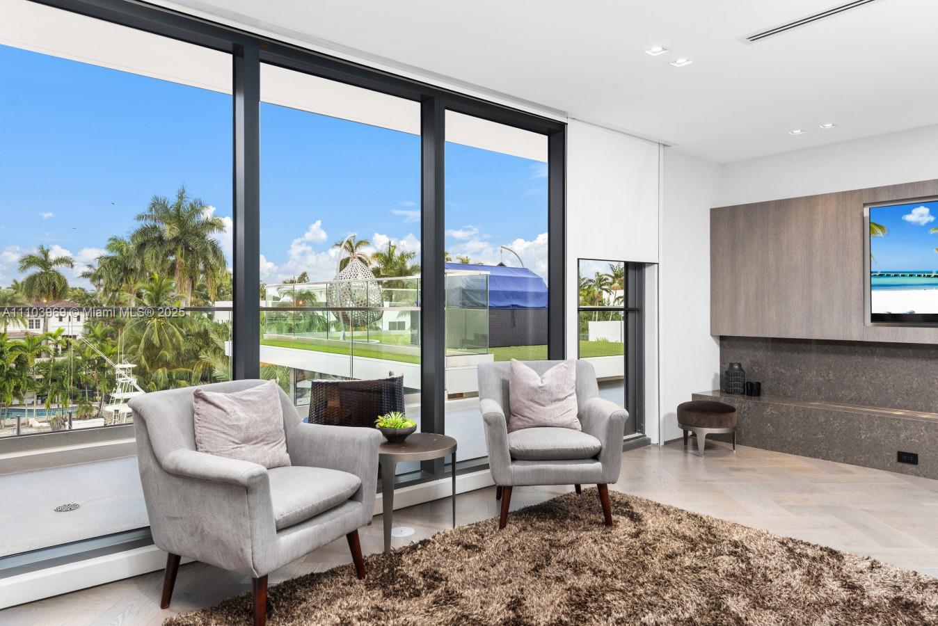 440 Mola Ave Fort Lauderdale, FL 33301