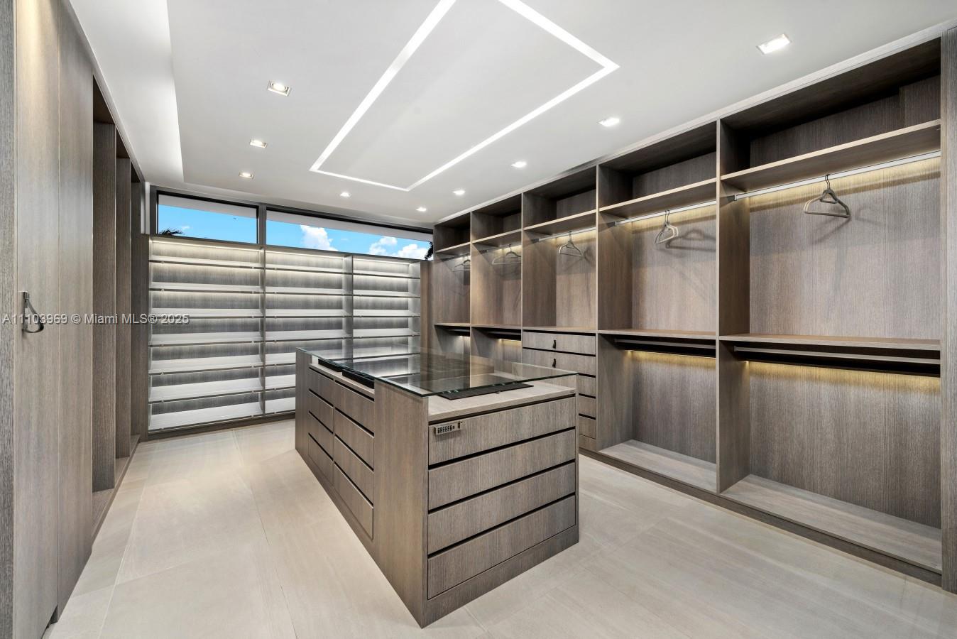 440 Mola Ave Fort Lauderdale, FL 33301