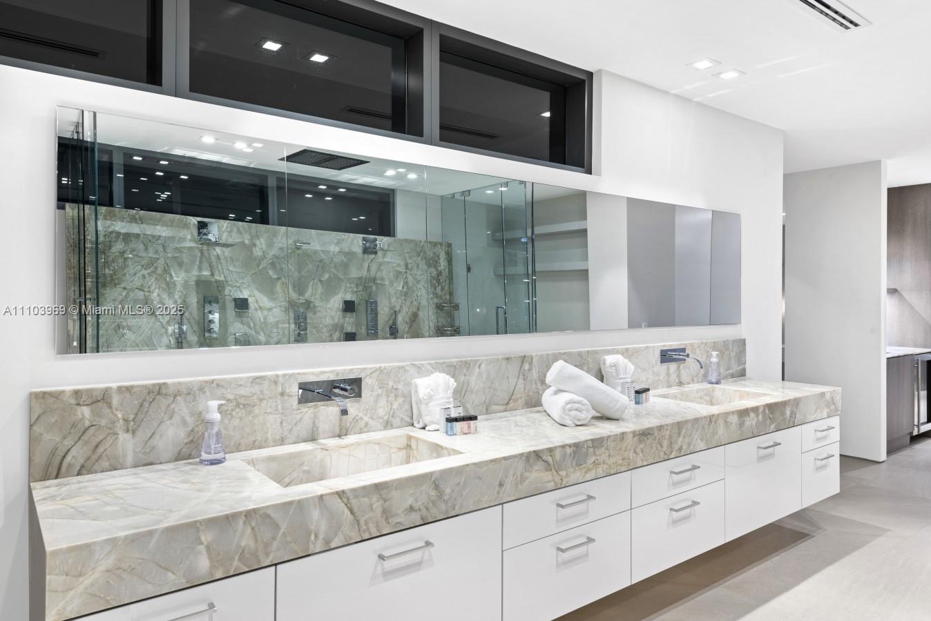 440 Mola Ave Fort Lauderdale, FL 33301