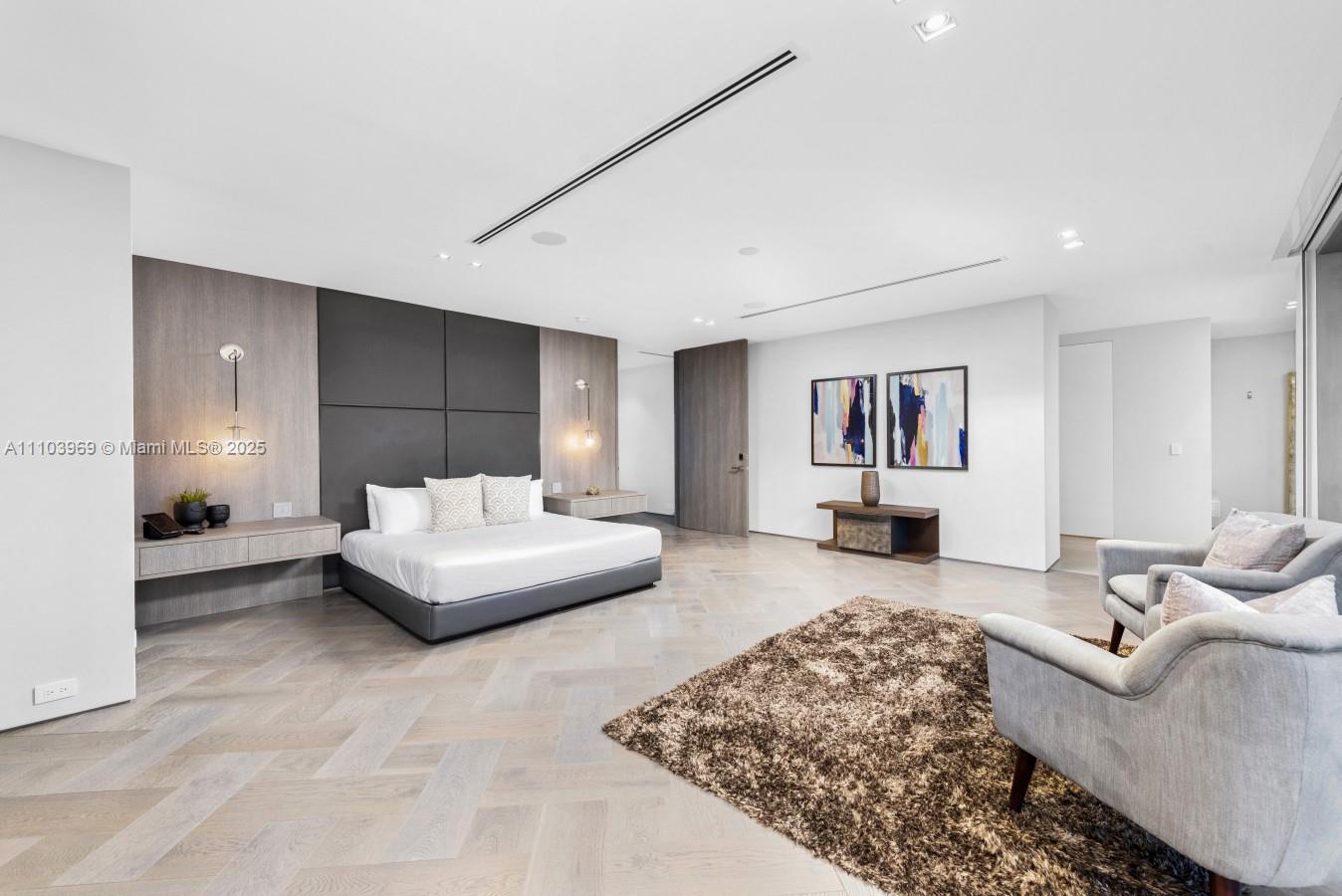 440 Mola Ave Fort Lauderdale, FL 33301