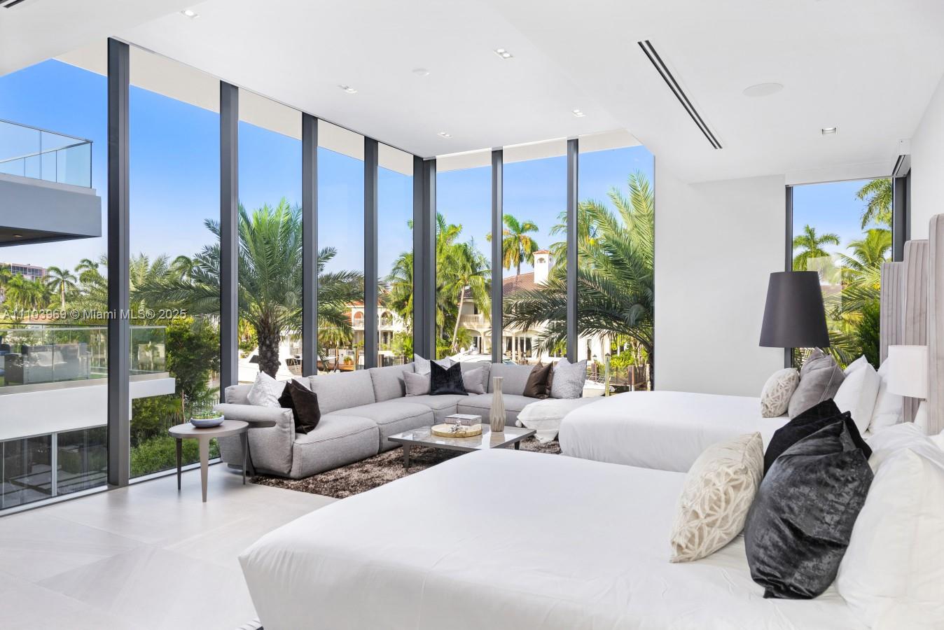 440 Mola Ave Fort Lauderdale, FL 33301