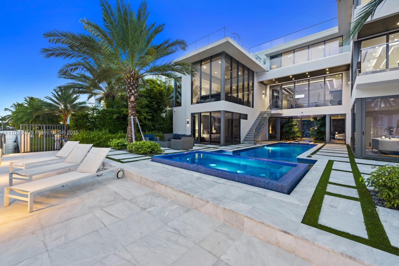 440 Mola Ave Fort Lauderdale, FL 33301