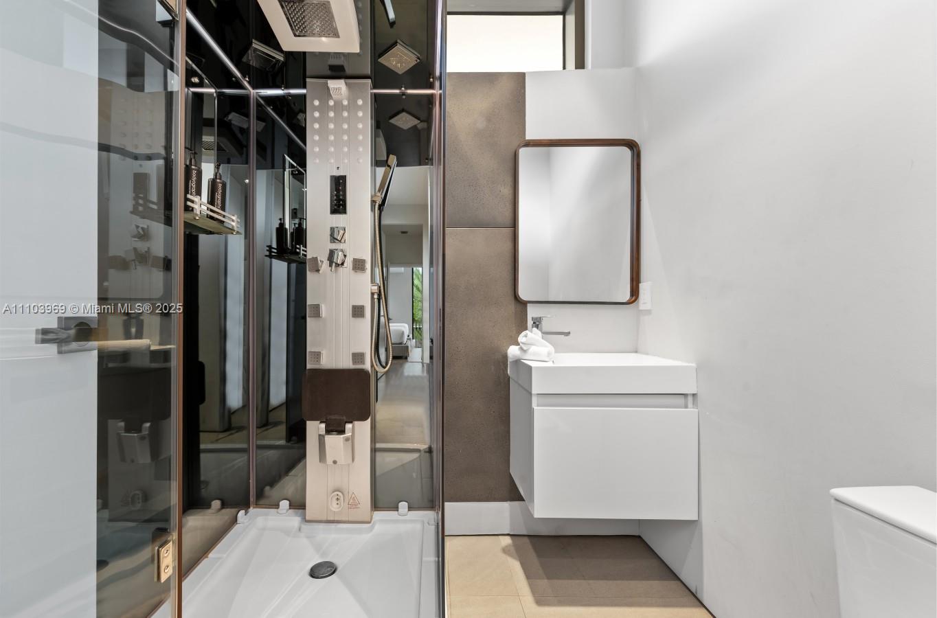 440 Mola Ave Fort Lauderdale, FL 33301