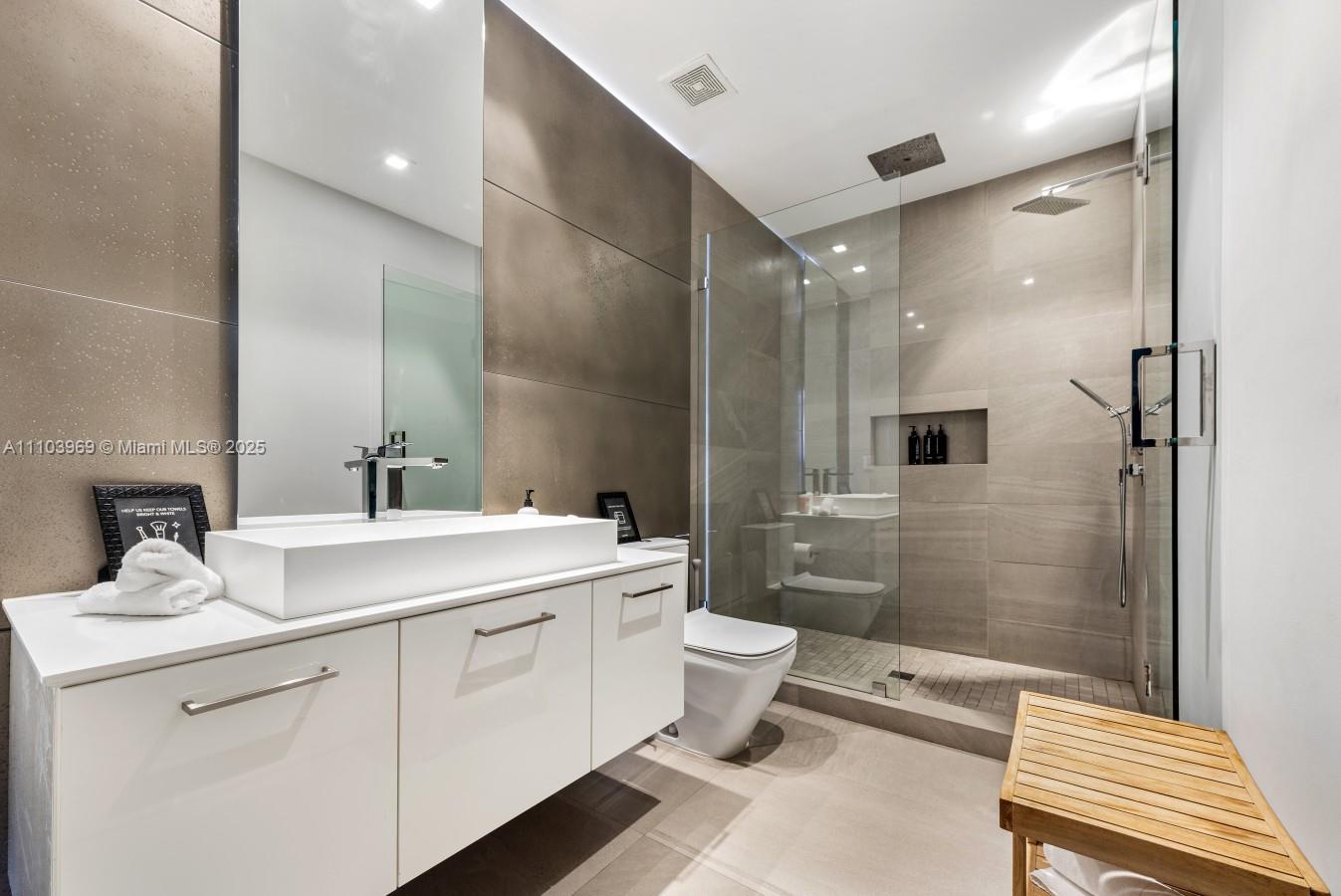 440 Mola Ave Fort Lauderdale, FL 33301