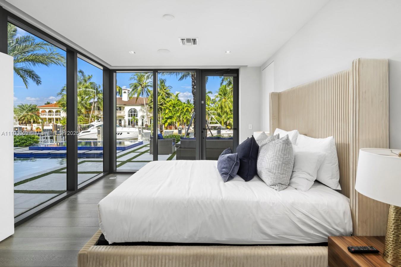 440 Mola Ave Fort Lauderdale, FL 33301