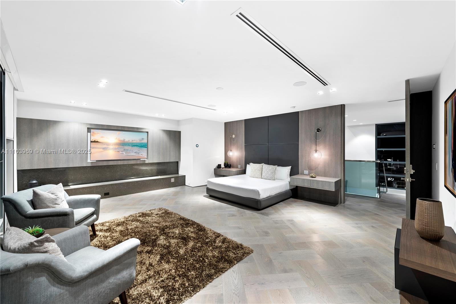 440 Mola Ave Fort Lauderdale, FL 33301